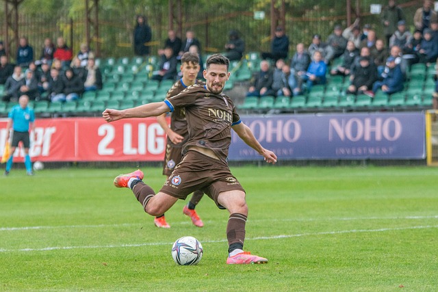 体育教育逐 体育教育逐